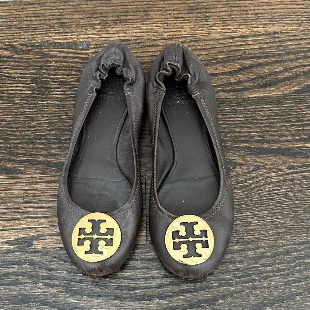 Tory Burch Women's Brown Flats with Gold Logo